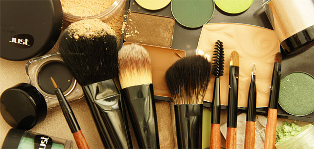 Кисти , кейсы, спонжи